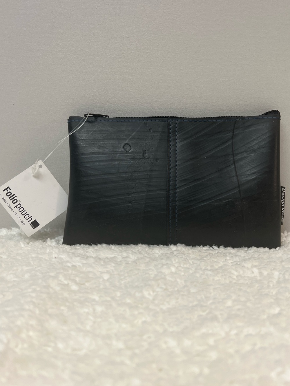 Design Ideas Black Repurposed Material Zip Folio Pouch